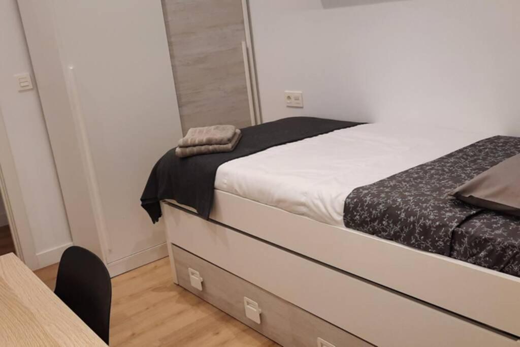 Apartamentos Milan 2 โอเบียโด ภายนอก รูปภาพ