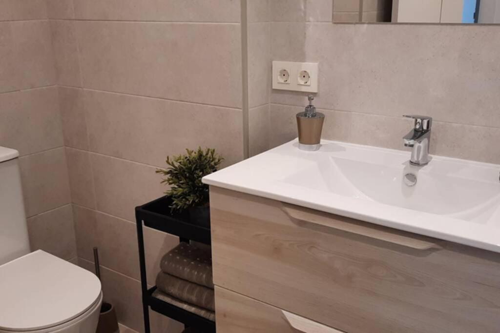 Apartamentos Milan 2 โอเบียโด ภายนอก รูปภาพ