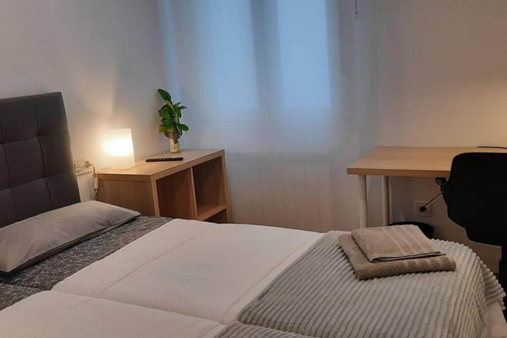 Apartamentos Milan 2 โอเบียโด ภายนอก รูปภาพ