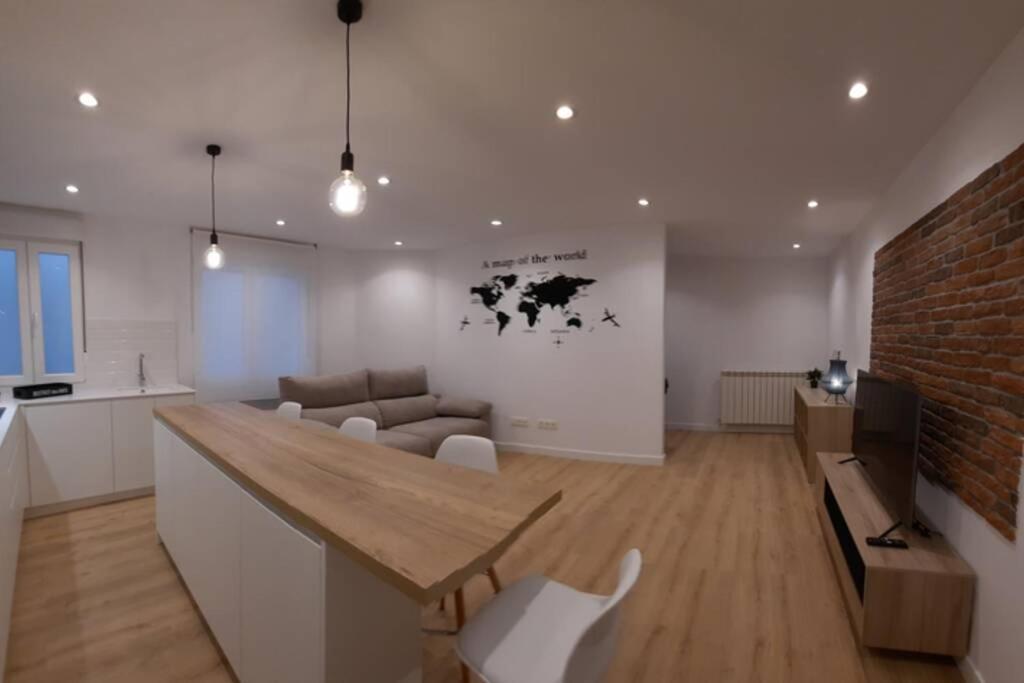 Apartamentos Milan 2 โอเบียโด ภายนอก รูปภาพ